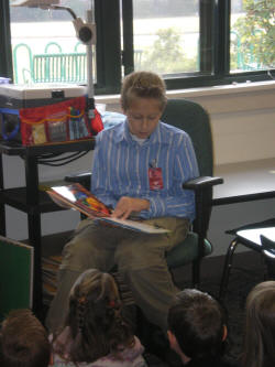 Daniel Hackerman reading to students